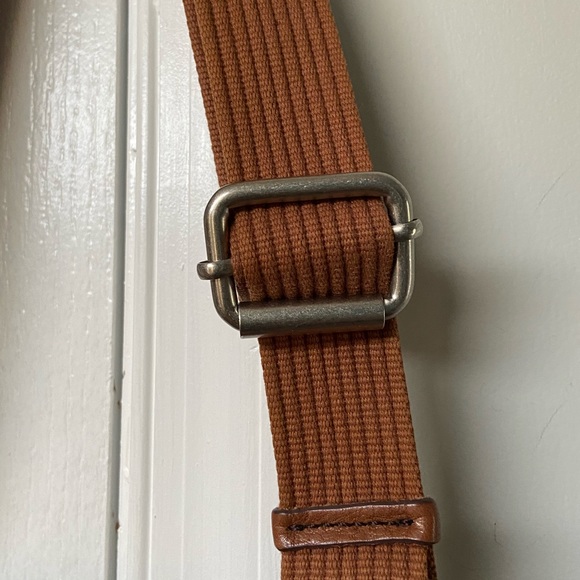 Fossil key per crossbody purse. - Picture 3 of 15